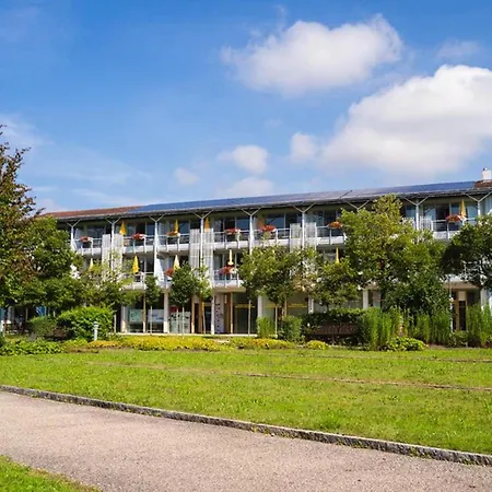 Komfortables Am Kurpark In 아파트